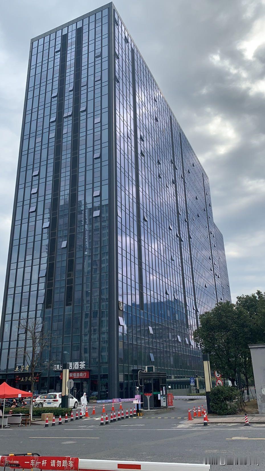 香港拿下2026世界杯的转播权，大陆还用买吗？财大气粗的香港2500万美元（约