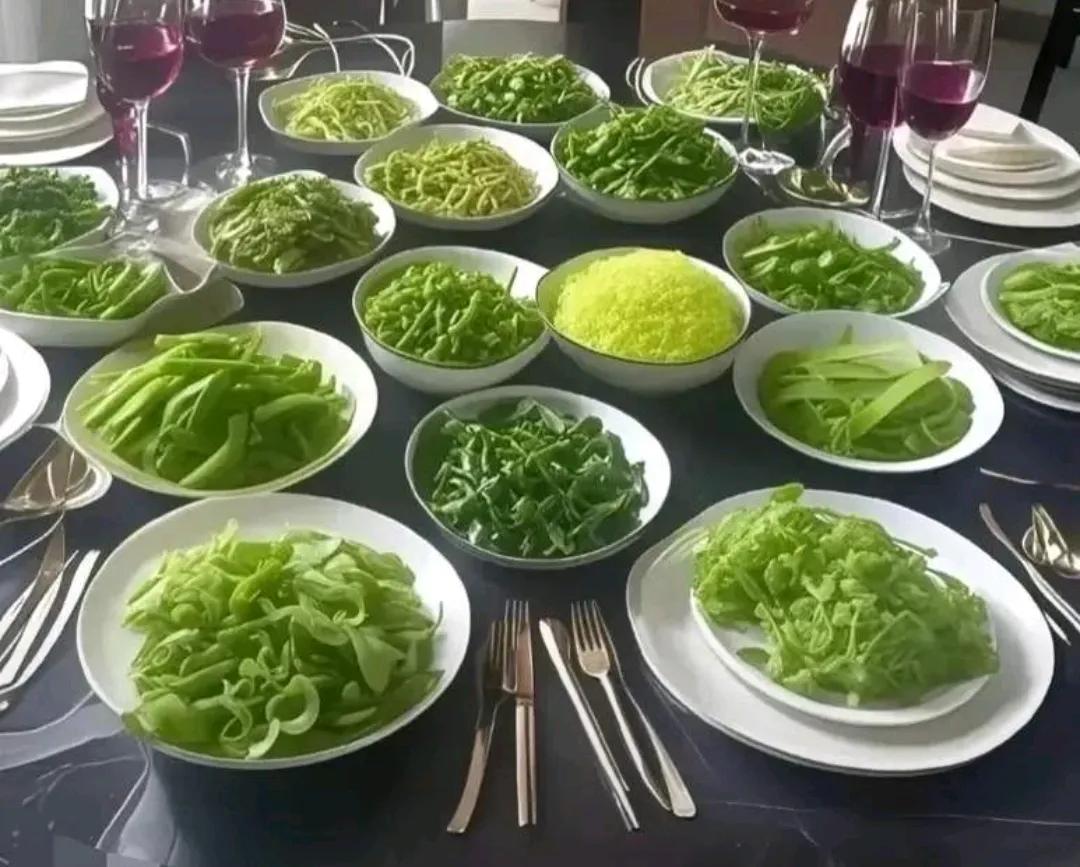 夏至去女朋友家，看到准丈母娘上的满满一桌绿色的莱，心都凉了一半，不知是什么含义，