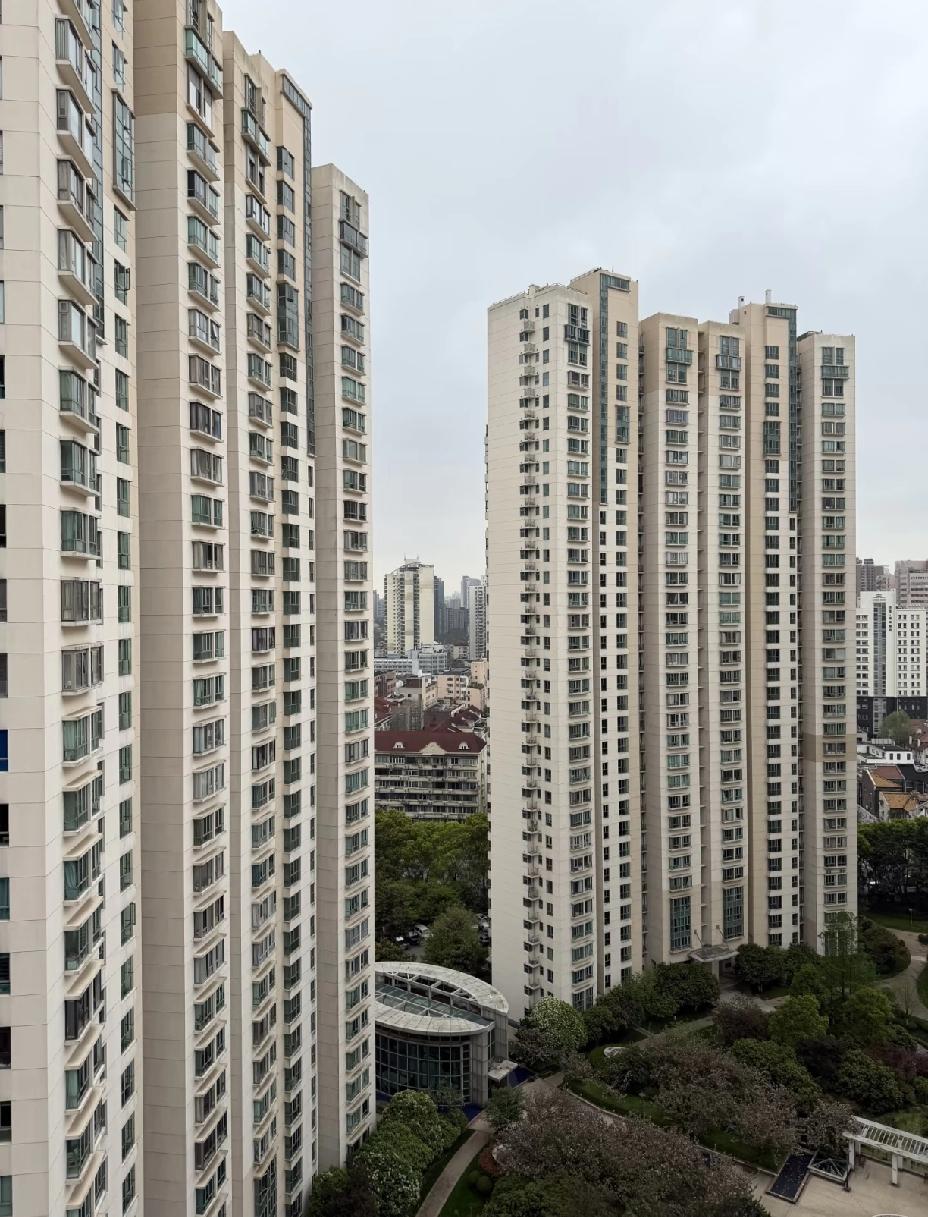国内一线城市房价近10年变化：2016年：3.12万元左右/㎡2017年：
