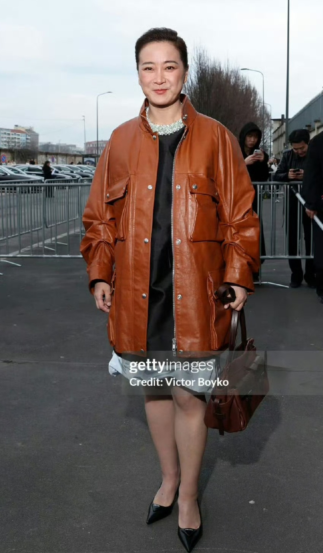 女明星贾玲出席活动生图曝光，许久不见，她真是大变样啊。之前印象中的贾玲是那种胖胖