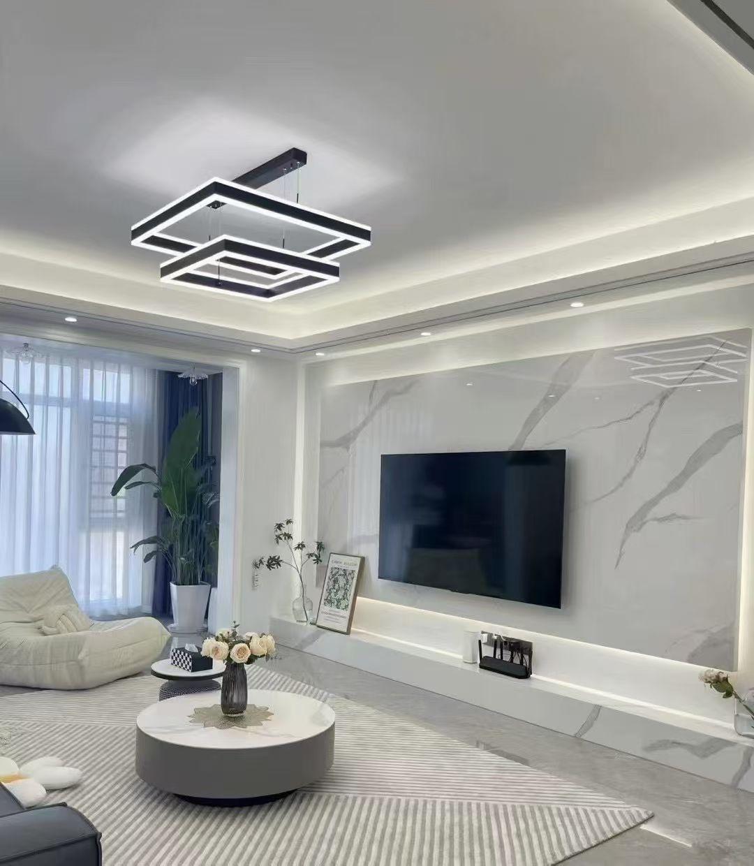 我一朋友说：房价跌的我心发慌，想赶紧卖房。我说：钱放银行贬值，值不值得？我是这