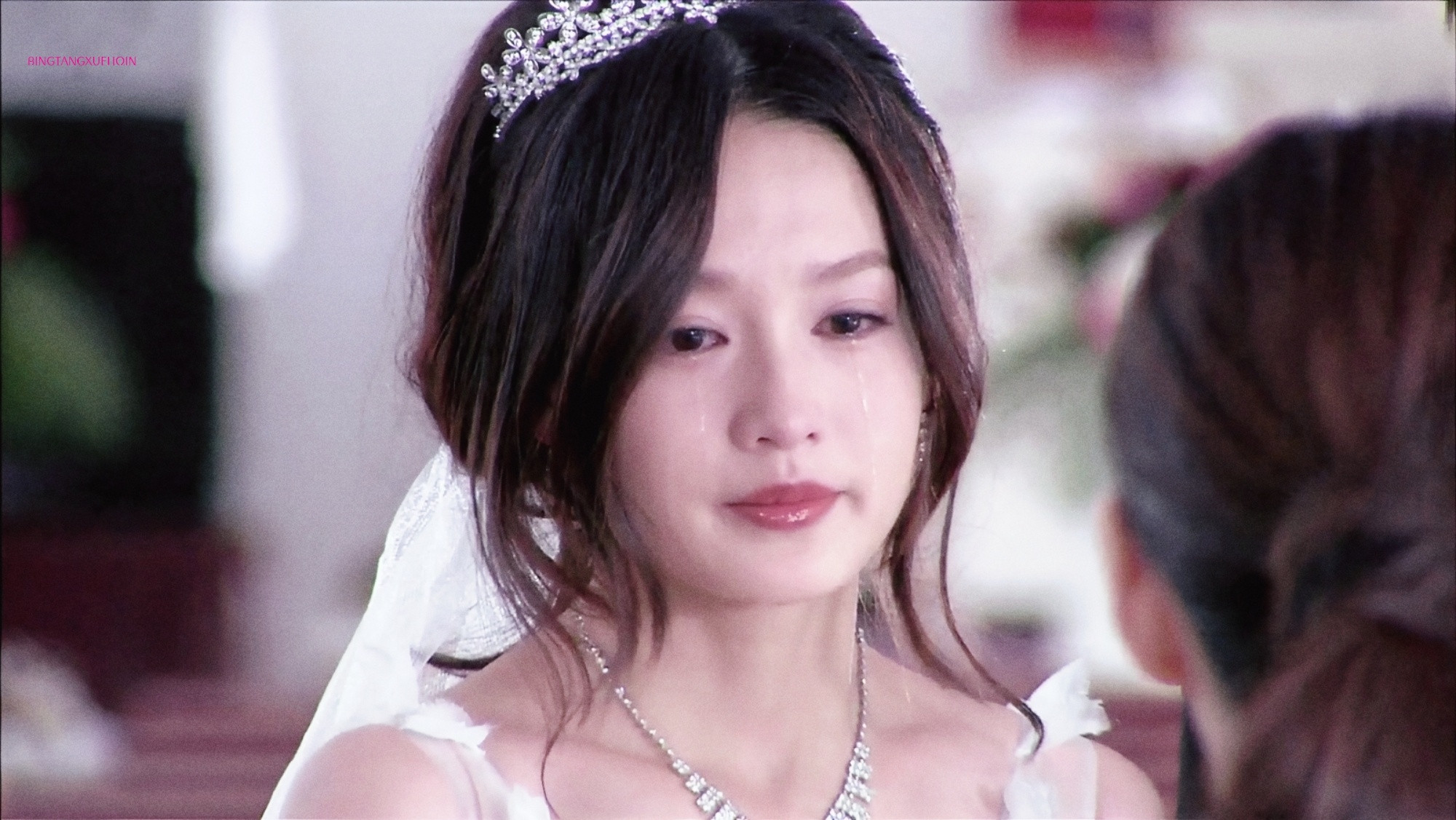 💧物是人非事事休*欲语泪先流璀璨人生🥺余非*李沁