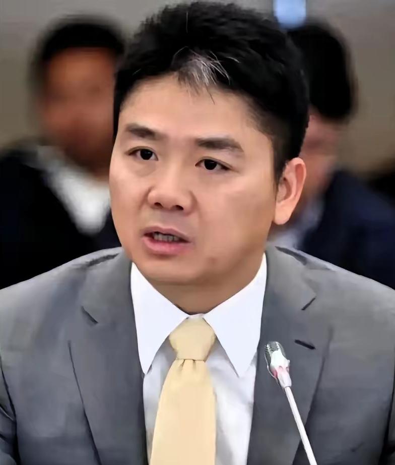 刚才扫到一条不起眼的财经消息，看得我后背发凉。2026年5月7日，东哥不动声色