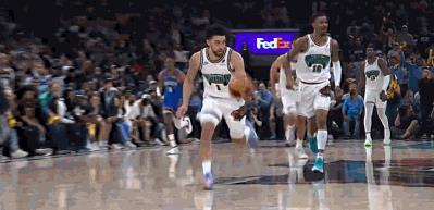 莫兰特、巴特勒同病相怜，雷霆29分超级大逆转，大比分3-0夺赛点1、雷霆带着大