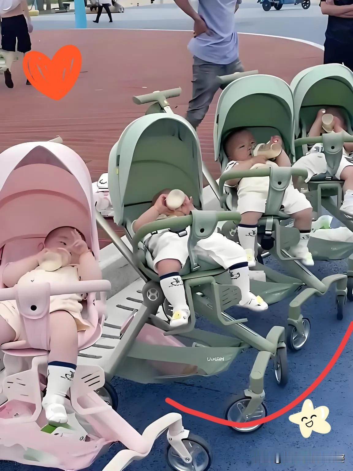 上海这位妈妈也太厉害了吧！产检查出四胞胎，全家高兴得合不拢嘴，老公在产房外不停念