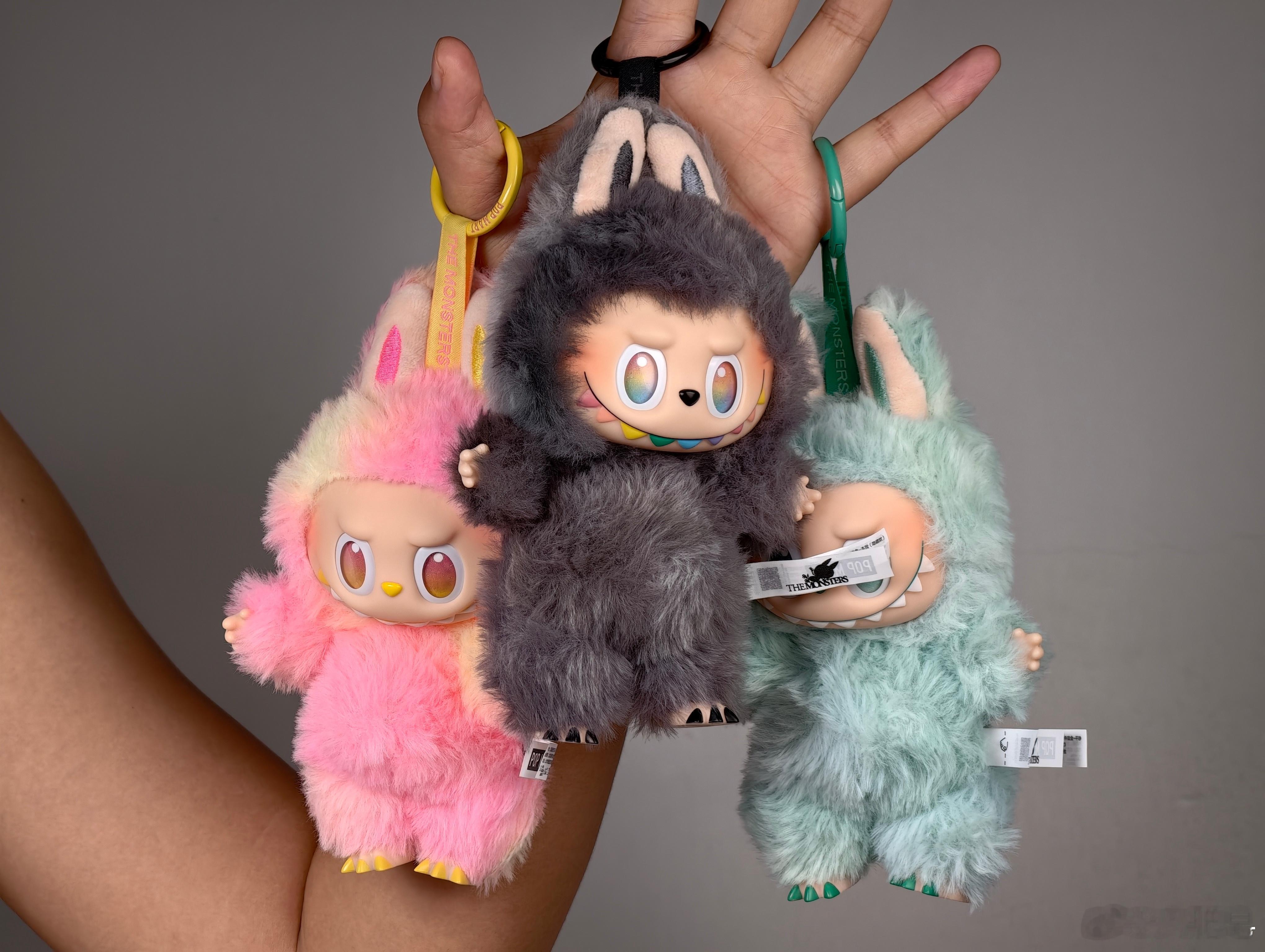 让我看看谁还没有labubu🥲​​​