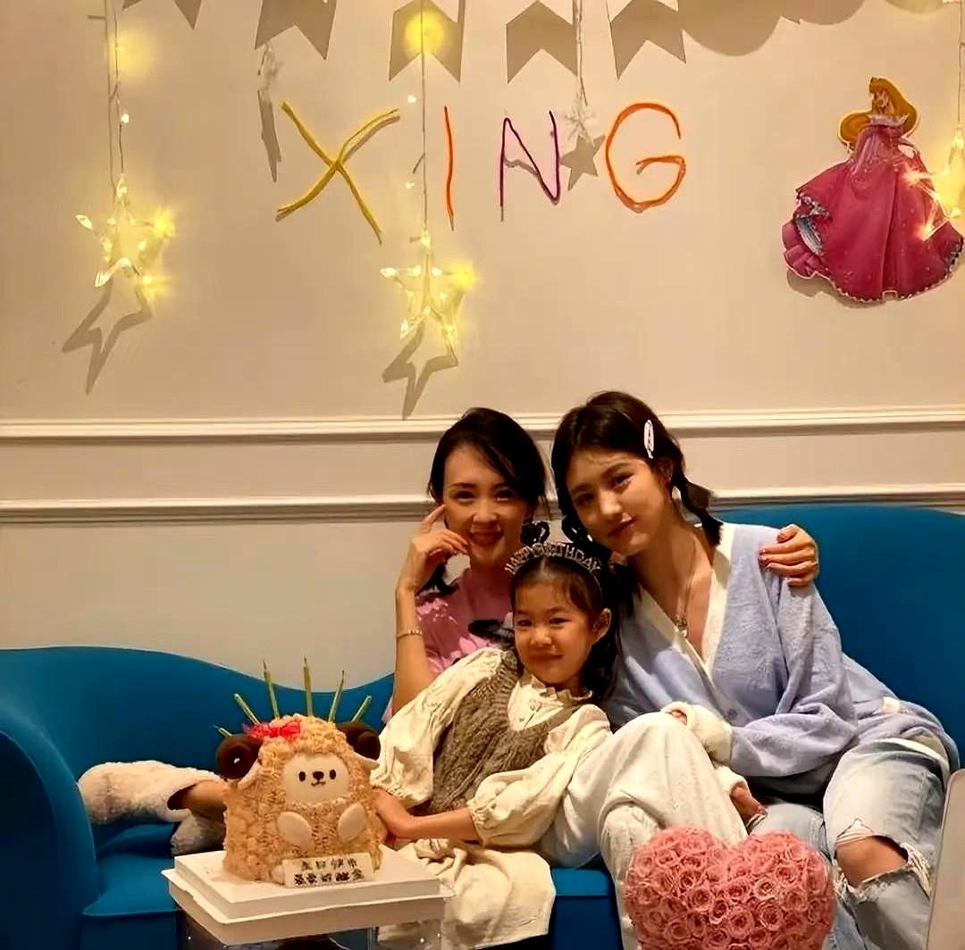 汪峰没说话，森林北没吭声，葛荟婕也安静了——谁都没想到章子怡选在小苹果1