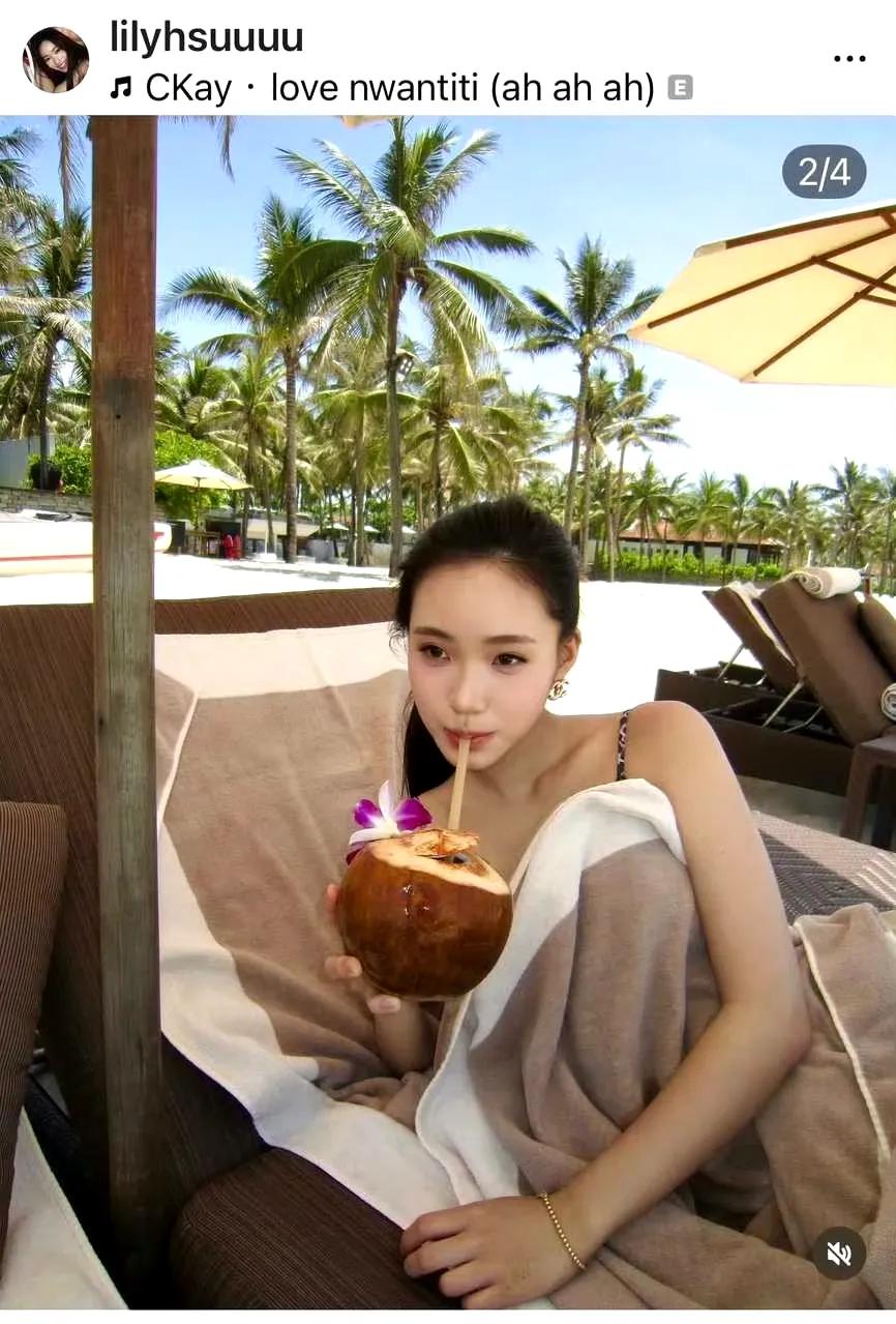小S二女儿也太成熟了吧，才18岁，就各种吊带，看起来像二十几岁一样。不过她个