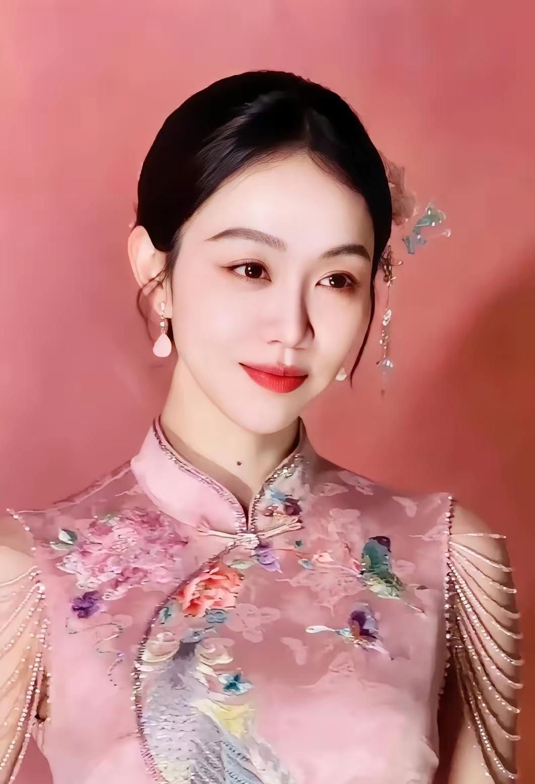 40岁的姜妍为何能嫁得这么好？不单凭颜值，也不只是厨艺出众，而是她由内而外的温