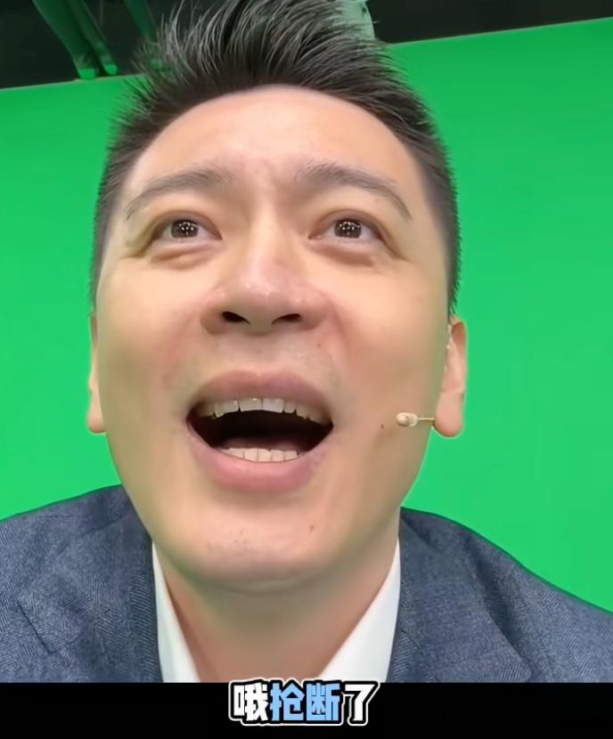 杨鸣第一视角见证古德温绝杀广厦男篮！这把杨导激动的，目瞪口呆成了表情包。CB