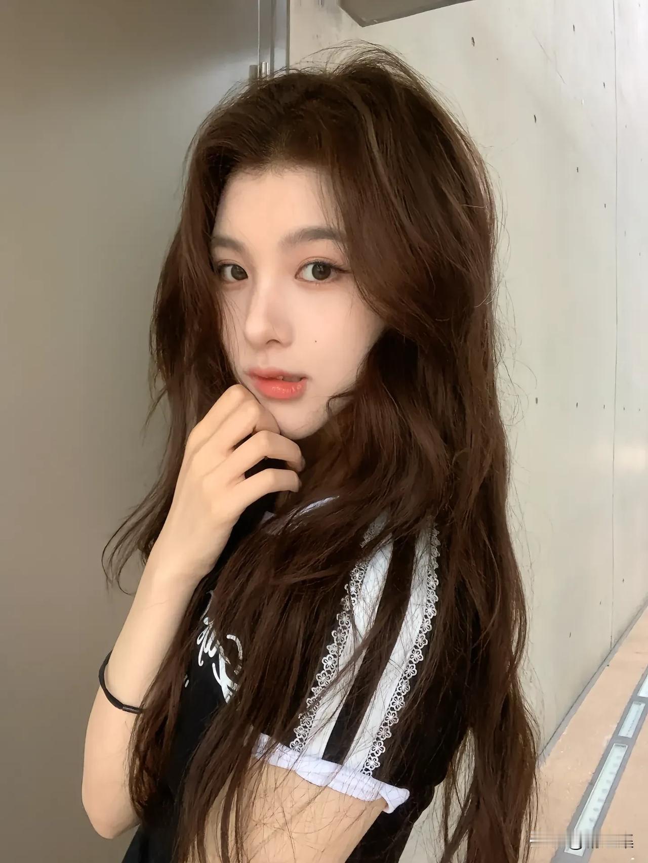 元气少女风，长发飘逸，甜美可爱！