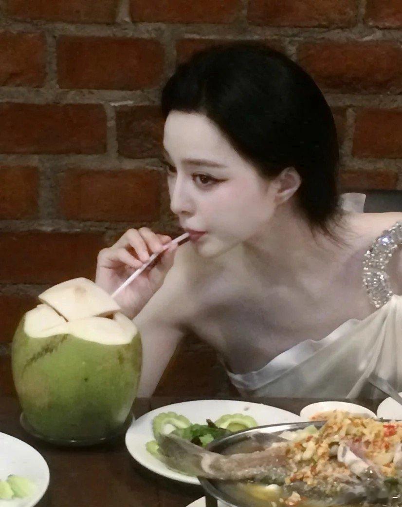 你敢信？这是最近的范冰冰