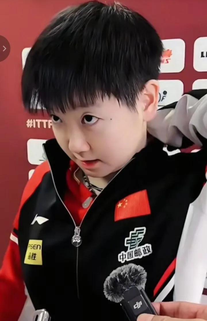 哇，这天真无邪可爱的莎莎，爱死人了！这是多哈世乒赛混双结束后的莎莎在接受采访，