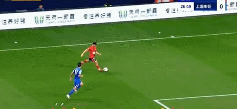 1:0登顶！成都蓉城战胜上海申花，4.个不得不承认的事实！1、上海申花后防线真
