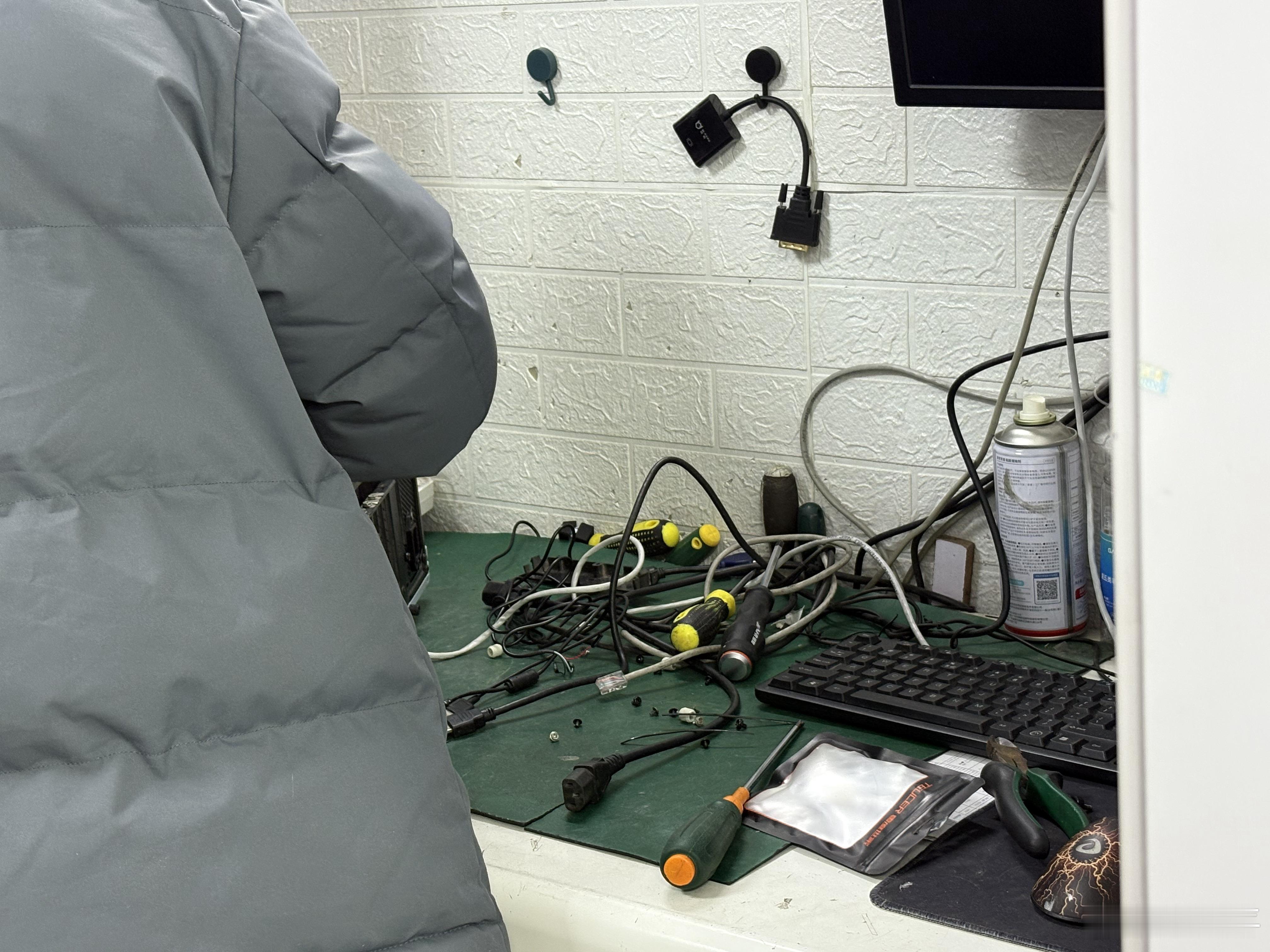 之前看装机经验，有位大哥说任何配件都可以将就，唯独电源一定要用好的，评论区都表示