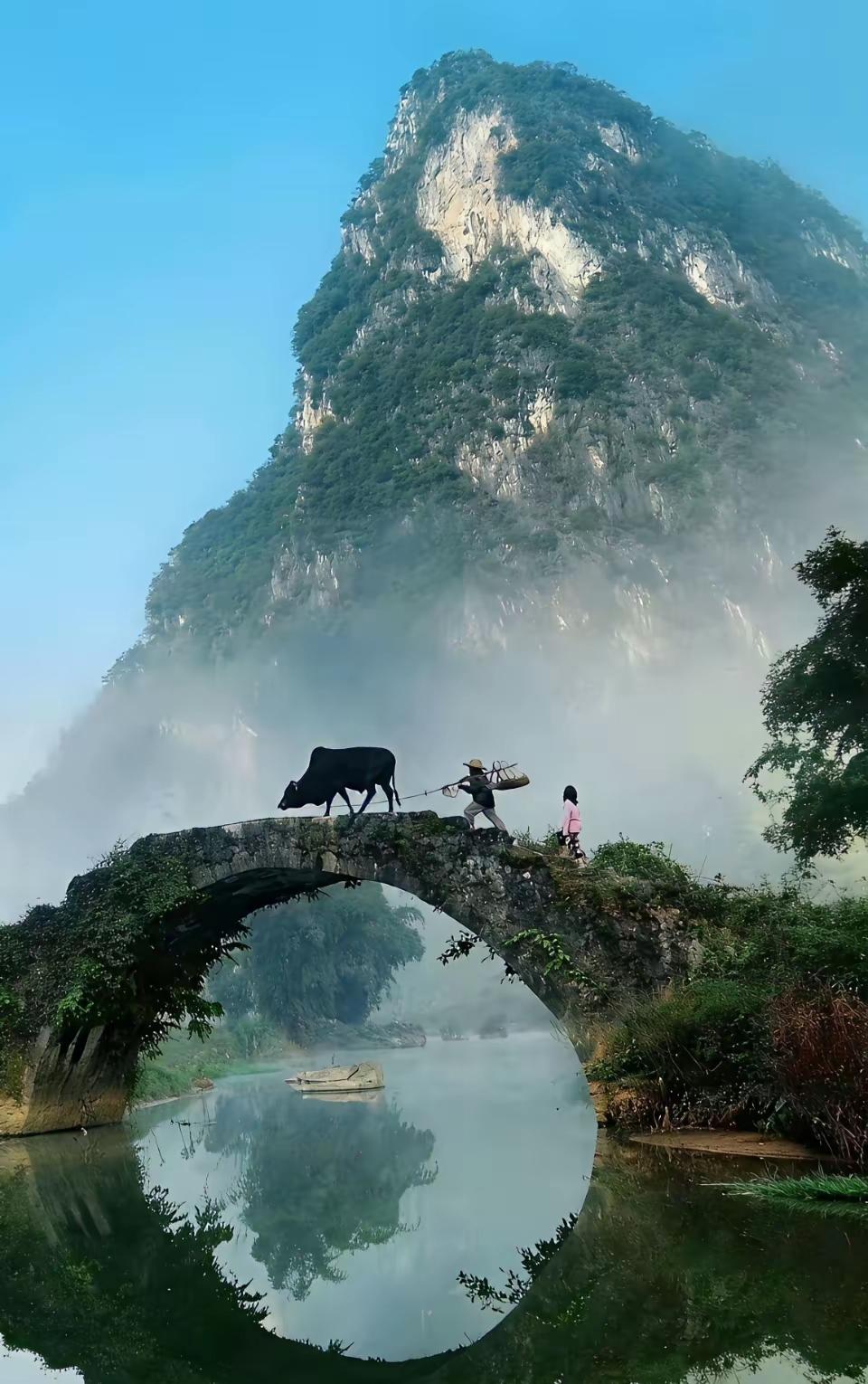 经过美颜和滤镜加持，看了让你惊为天人。一旦失去了美颜和滤镜，你突然就觉得不过如