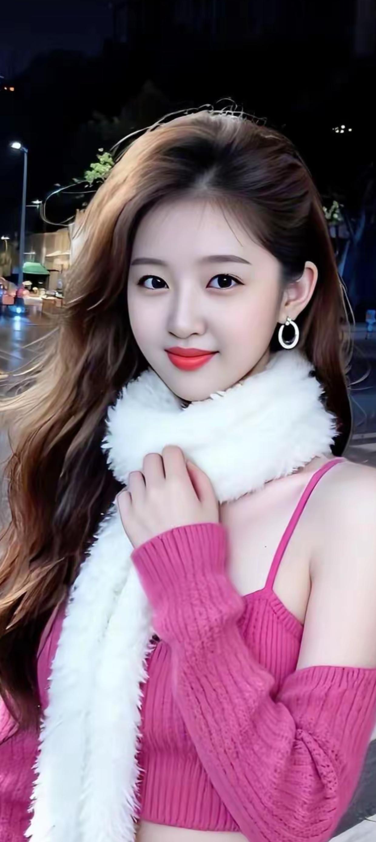 红袖添香夜，轻纱拂面时。