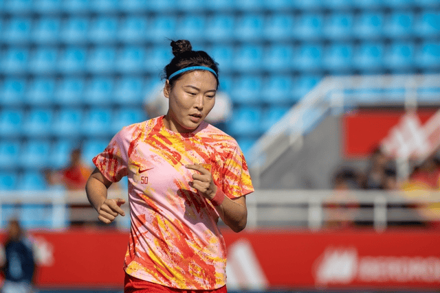 北青: 乌日古木拉能否继续海外拉练需足协与长春女足沟通