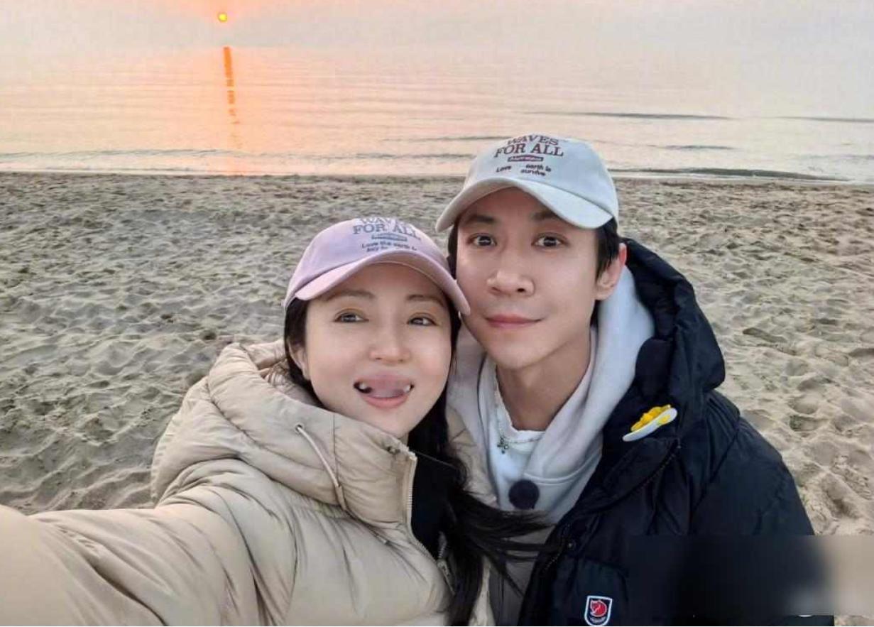 董璇和张唯伊的对话，初听觉得好暖，夫妻间相互关心，关注对方的感受，是大家羡慕的爱