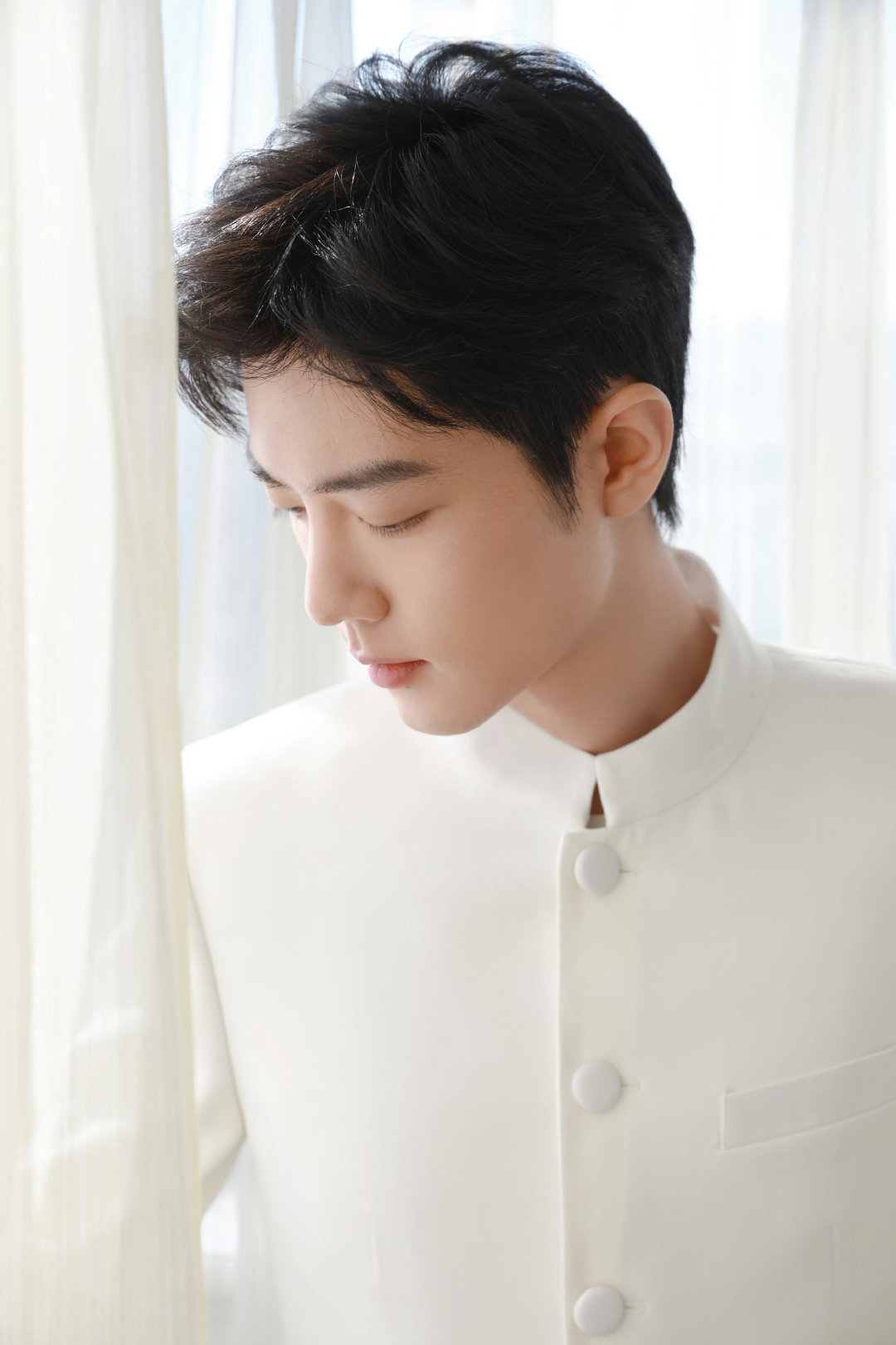 #肖战穿中山装好板正#[墨镜]#肖战#既然你说起我战穿中山装，我就必须拿出这套手机珍藏的「中华力量战