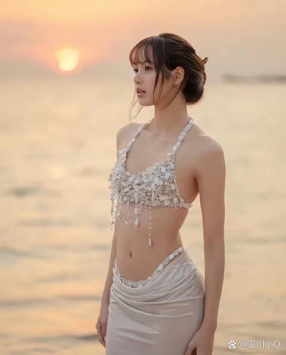 Lisa妈妈不允许Lisa穿比基尼，但如果和家人一起，妈妈是批准的。