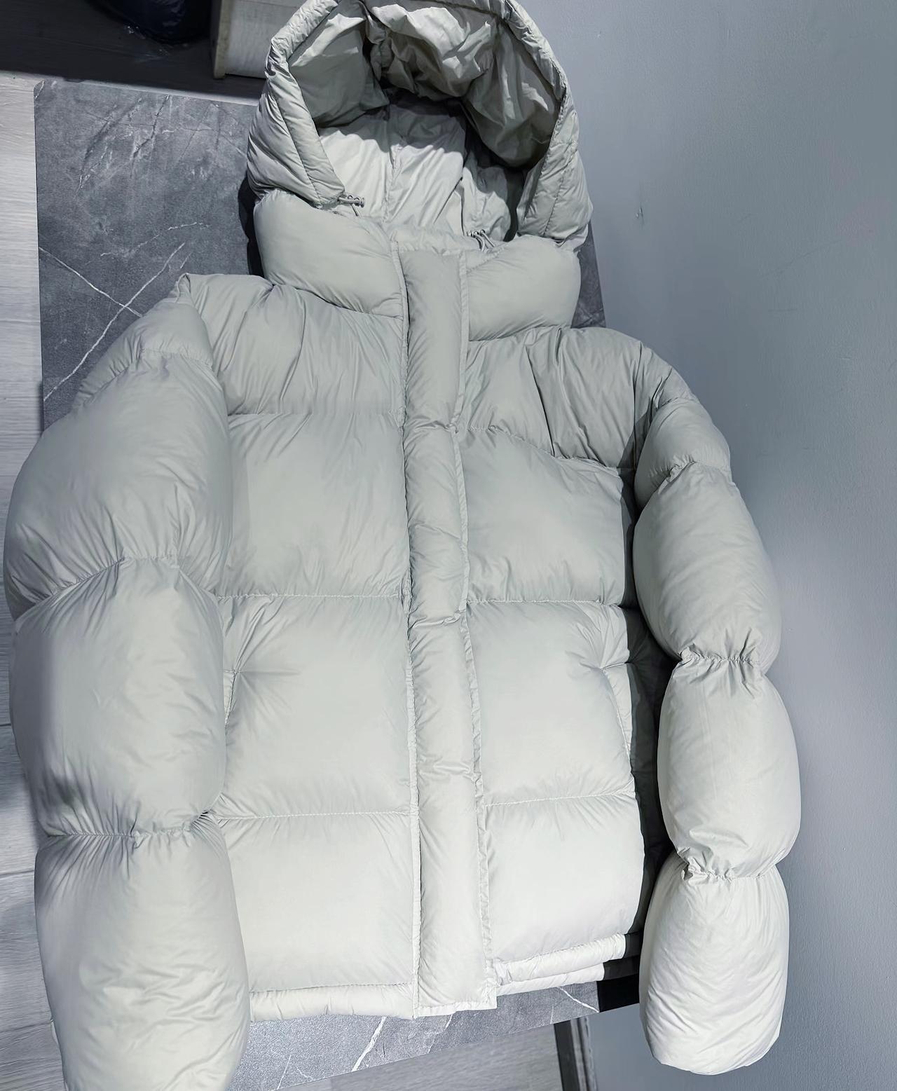 强烈建议：今年过冬别盲目冲羽绒服！不是羽绒价格有水分，而是商家的套路