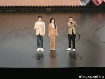 吉利银河的“9系”大SUVM9终于正式上市了，给大家总结一下亮点：共6个SK
