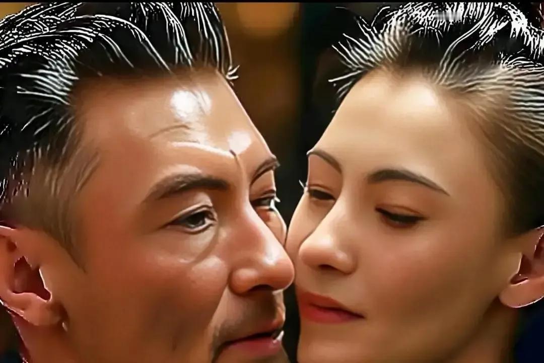 王晶一段旧采访被剪出来，张柏芝当年在剧组当着几十号人吐槽谢霆锋不管家。画面一出