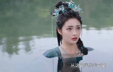 这竟然…真的是在水里拍的❓拍摄手法不行周洁琼还是美的​​​