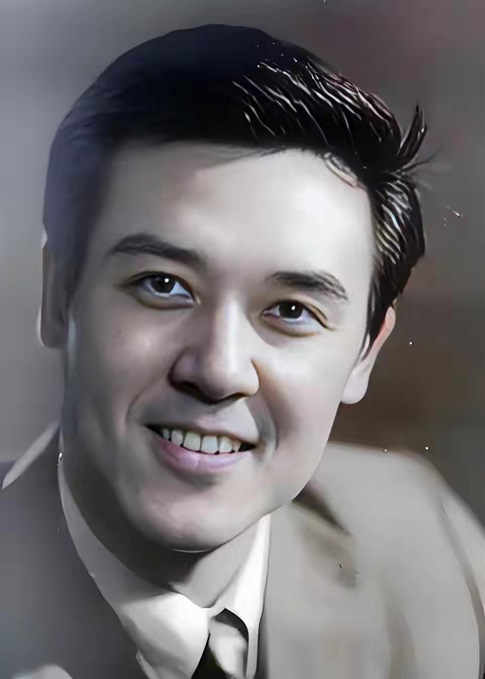 岁月不绕人！当年的男神还有那模样！活着就是胜利！祝老兄马年吉祥！平安喜乐！万事如