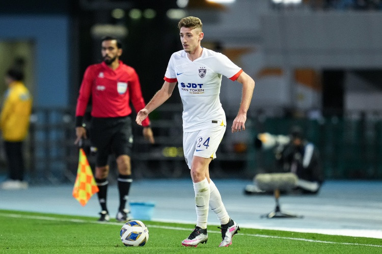 足球报: 柔佛球员阿里瓦斯是否三黄存疑, 海港未明确表示是否申诉