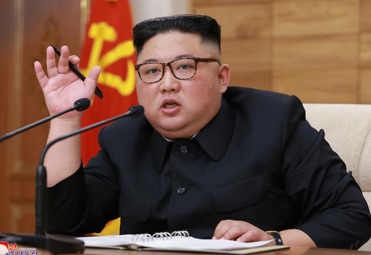 重磅！昨天平壤重要会议传出关键消息，金正恩被再次推举为朝鲜国务委员会委员长，核心