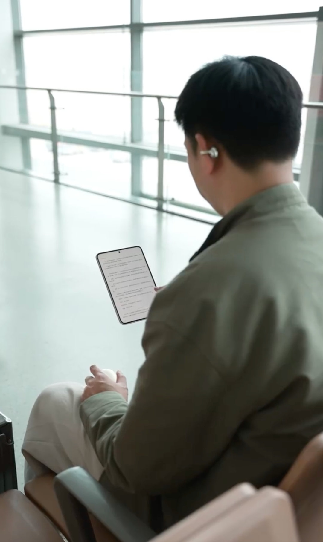 OPPO这次直接放大招啦，4月21号直接发两款平板，一大一小齐上阵。小的是OPP