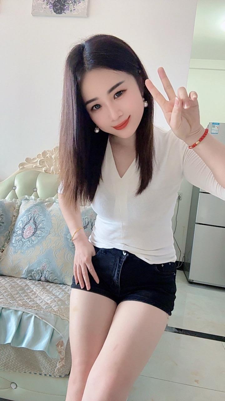 当年QQ火了，成就了多少爱情，后来微信火了，拆散了多少家庭，现在火了...