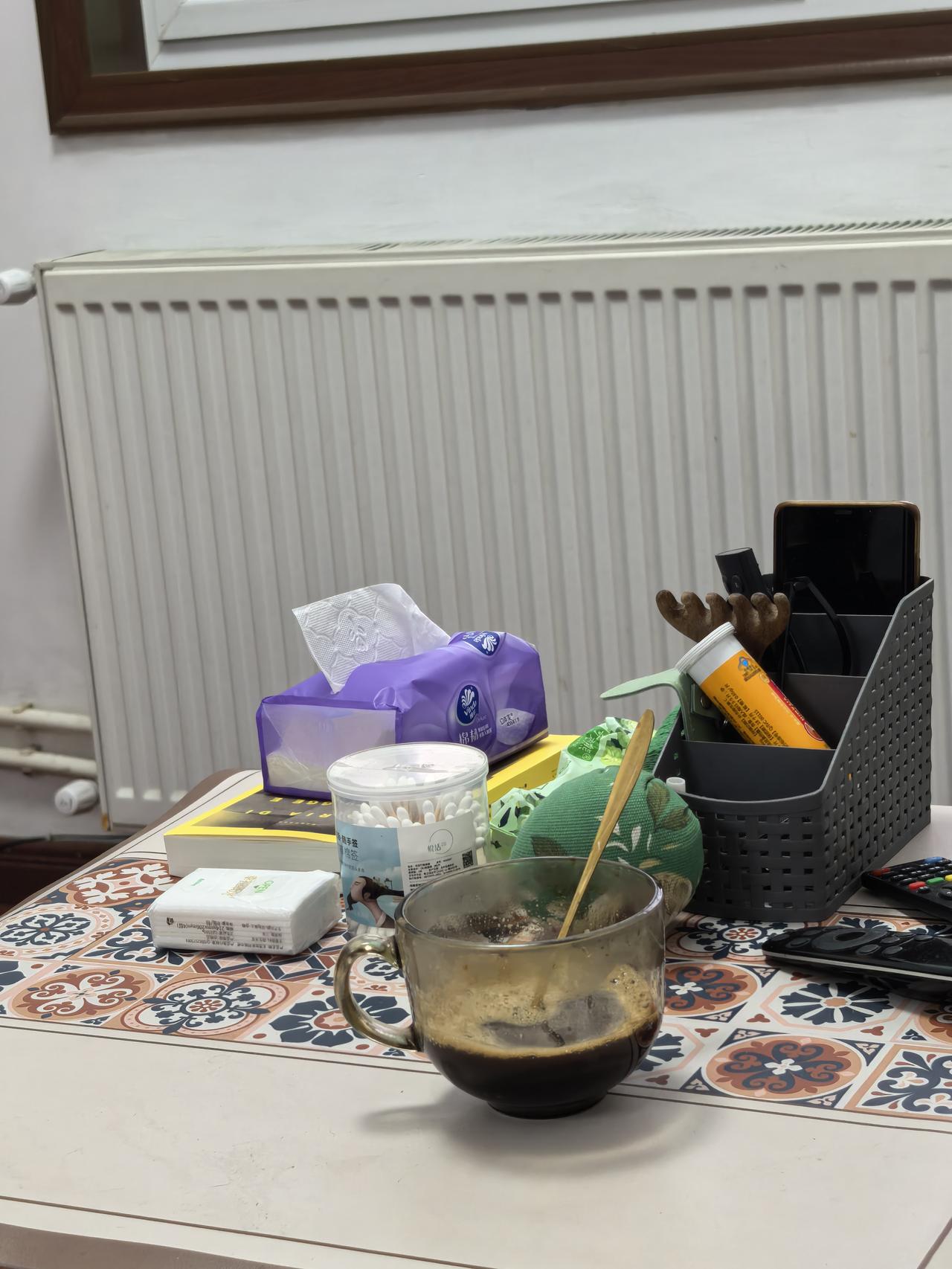 今天，是我滴酒未沾、成功戒酒的第293天。我依旧坚持过午不食。腹中空空入睡