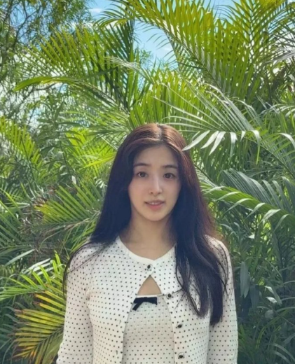 张含韵的素颜是不是很好看，好美呀好精致好美的脸蛋！