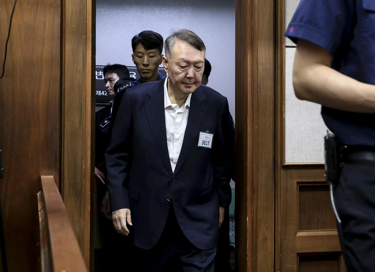 韩国媒体消息，学者金顺子发文，呼吁前总统尹锡悦与金建希就过往行为向国民作出真诚道