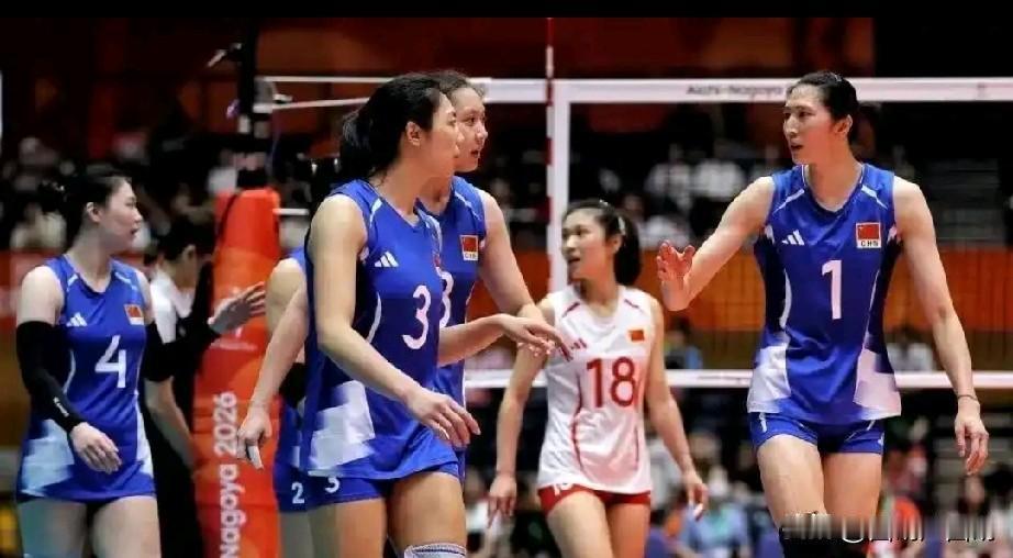 非官方版女排亚运会最佳阵容20多天之前，中国女排在家门口的亚锦赛上负于泰国女