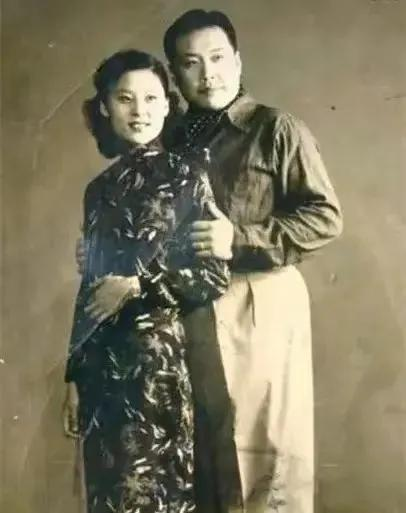 1936年，袁世凯女儿大婚。新婚夜，新郎兴致全无，怒骂新娘：“你个不要脸的，有过