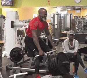 55岁黑金刚, 用一身结实肌肉告诉你: 年龄算个屁!