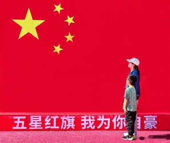 美元现在倒逼人民币升值，相当于广场协议2.0卢麒元给出了一个跳出经济学框架的答案