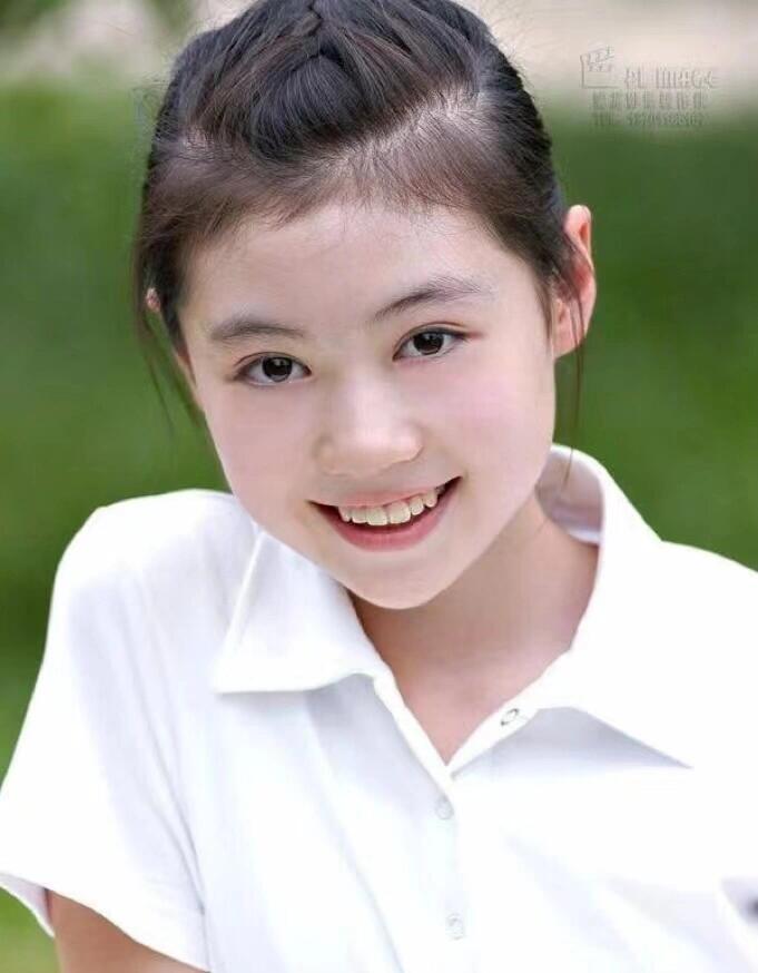 张妍，10岁成为史上最小的<em>百花影后</em>