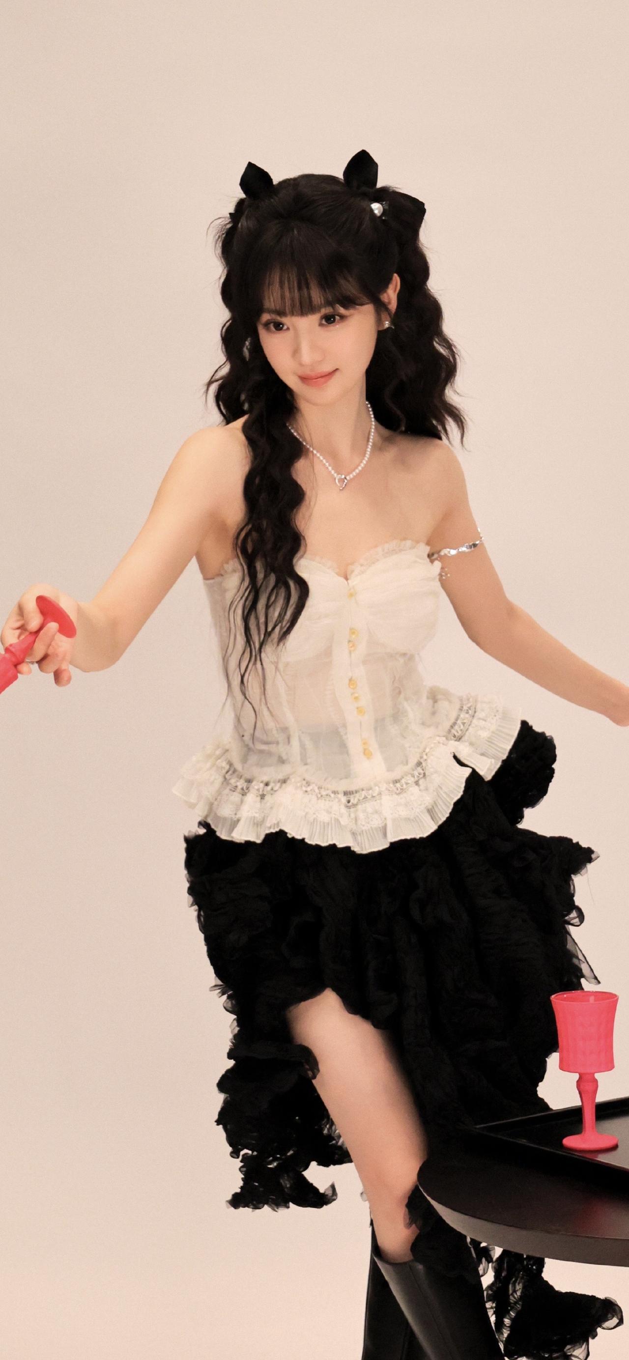 美女壁纸-第5866期-田曦薇