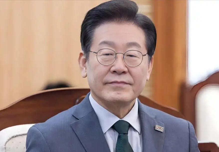 韩国彻底清醒？李在明拒绝当炮灰，打响对美“夺权”第一枪近日，韩国政坛传出一个极