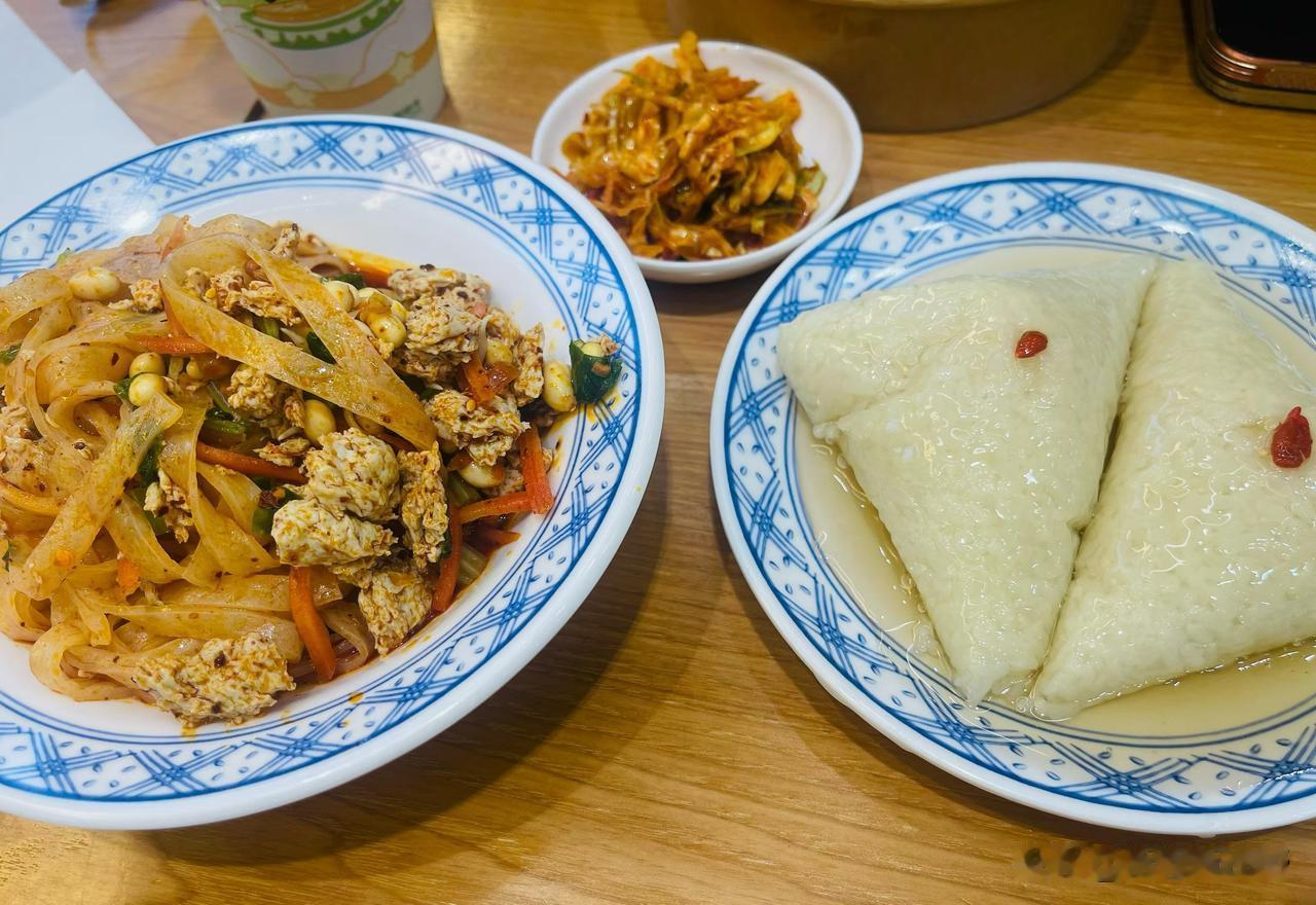 看看西安艳阳天西府饭美不美？西府酒楼西府特色菜西府大烩菜西安春日餐厅春光