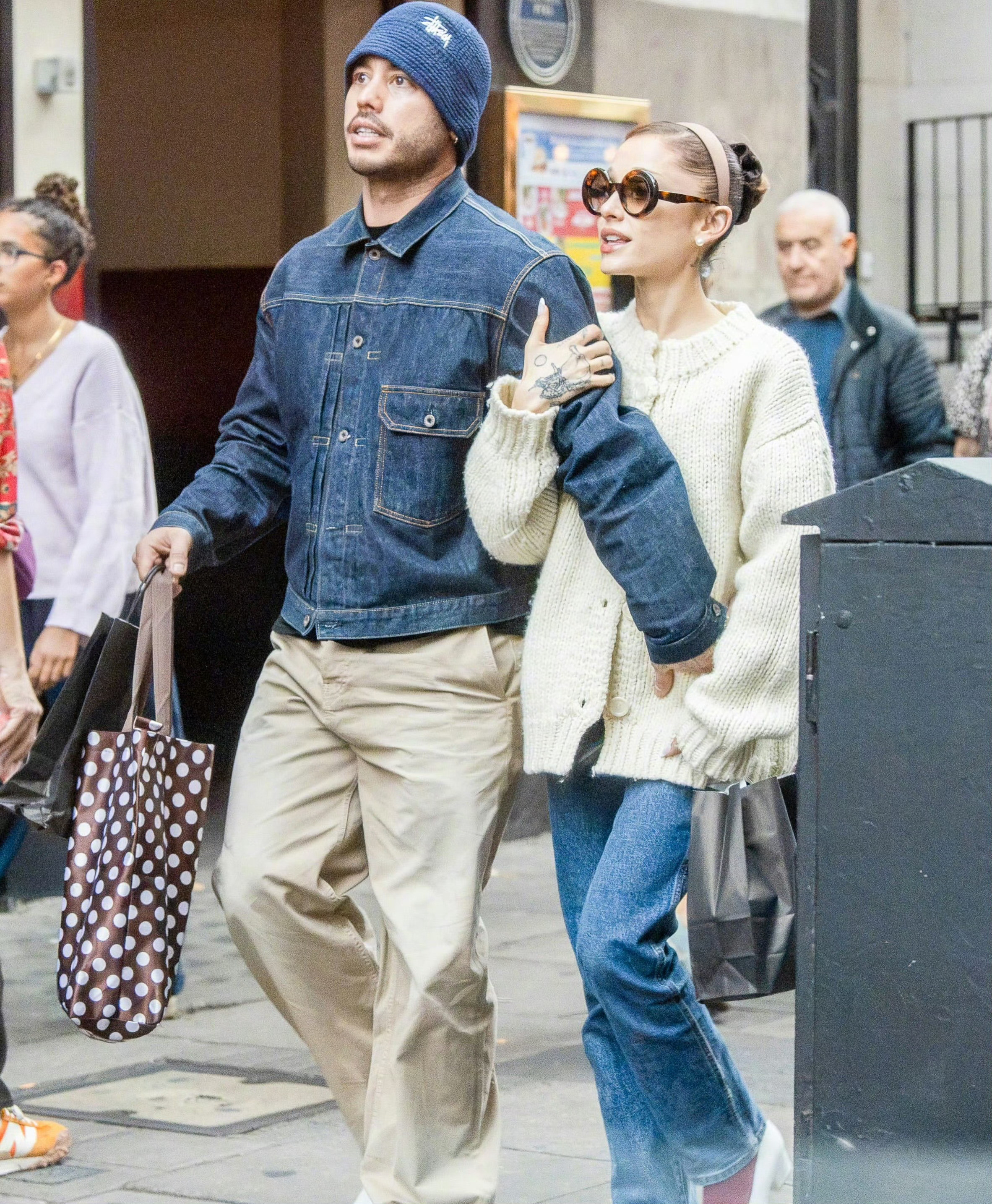 A妹ArianaGrande与前男友RickyAlvarez复合，二人最新现