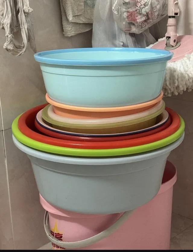 8月15日起禁用这类塑料制品！家里塑料袋洗菜盆要扔吗？答案来了8月15日《中