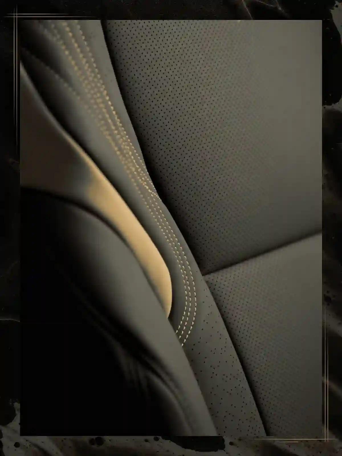 雷克萨斯的旗舰SUV，雷克萨斯LX用上土豪金的金边装饰，你喜欢这种豪华风格吗？汽