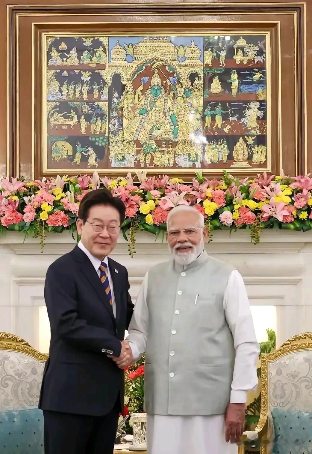 韩国总统李在明首次访问印度取得了圆满成功，收获满满，莫迪的超高规格接待让李在明受