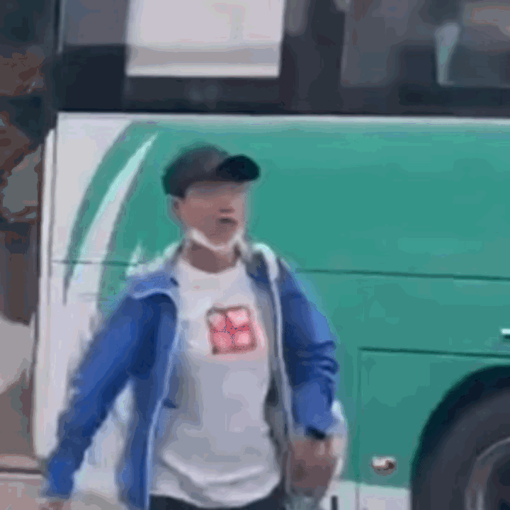 脸晒了通红的，风尘仆仆辛苦了，莎莎健康涨球，好运永相随[比心][比心][比心]